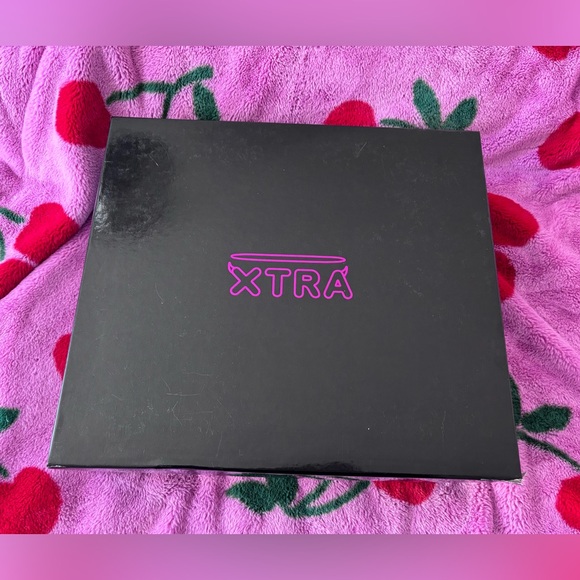 YRU Xtra- Mya White Star Glitter Platform Boots - Picture 15 of 15